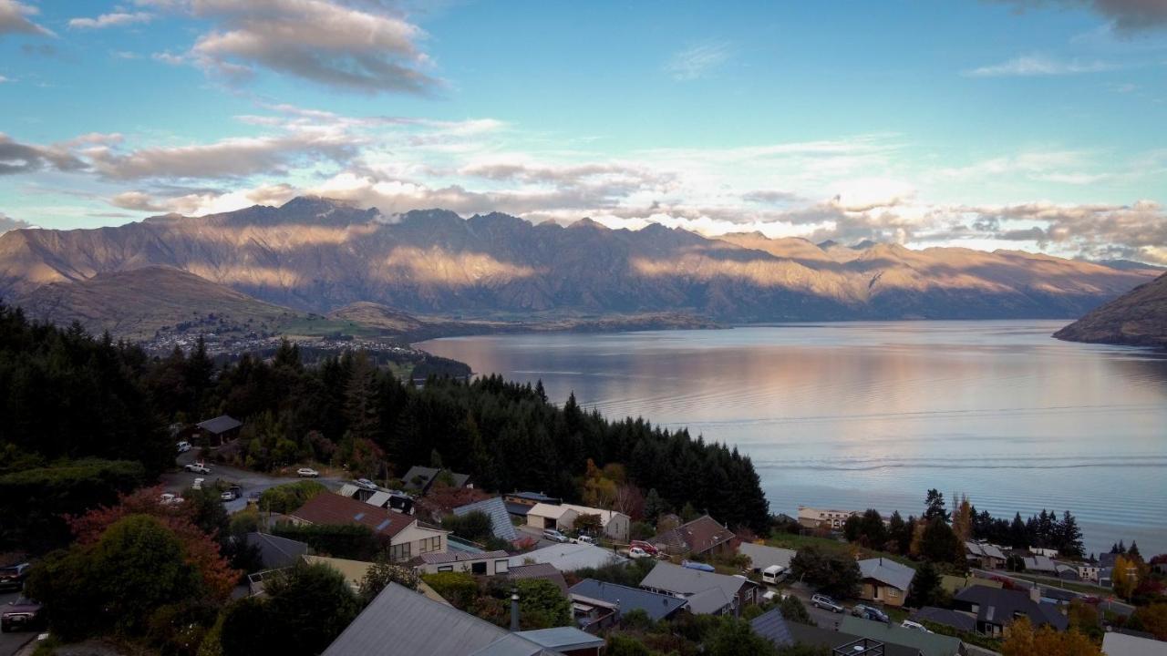 Rivendell, Luxury Cliff Top Home, Queenstown - Spa & Sauna Exterior foto