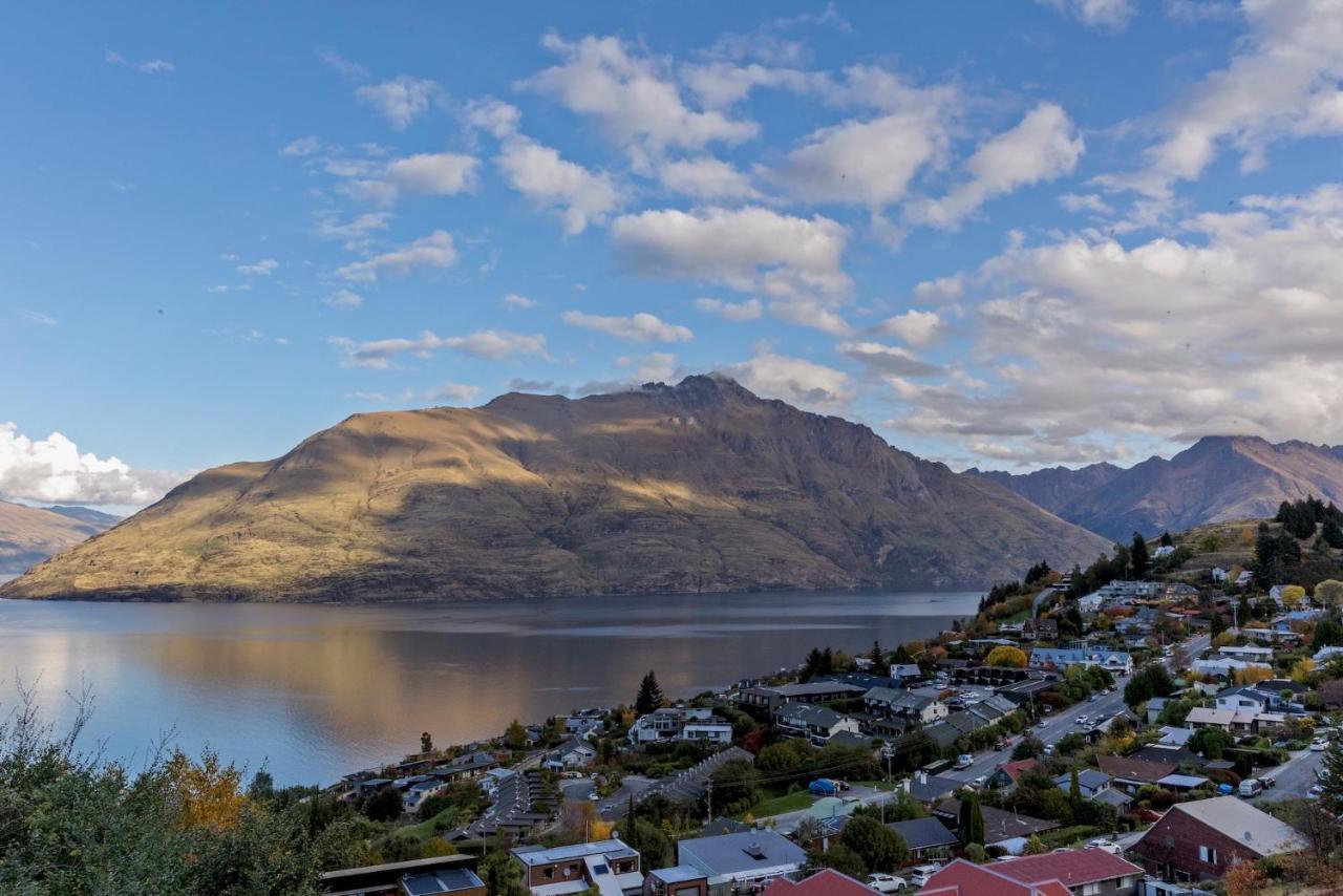 Rivendell, Luxury Cliff Top Home, Queenstown - Spa & Sauna Exterior foto